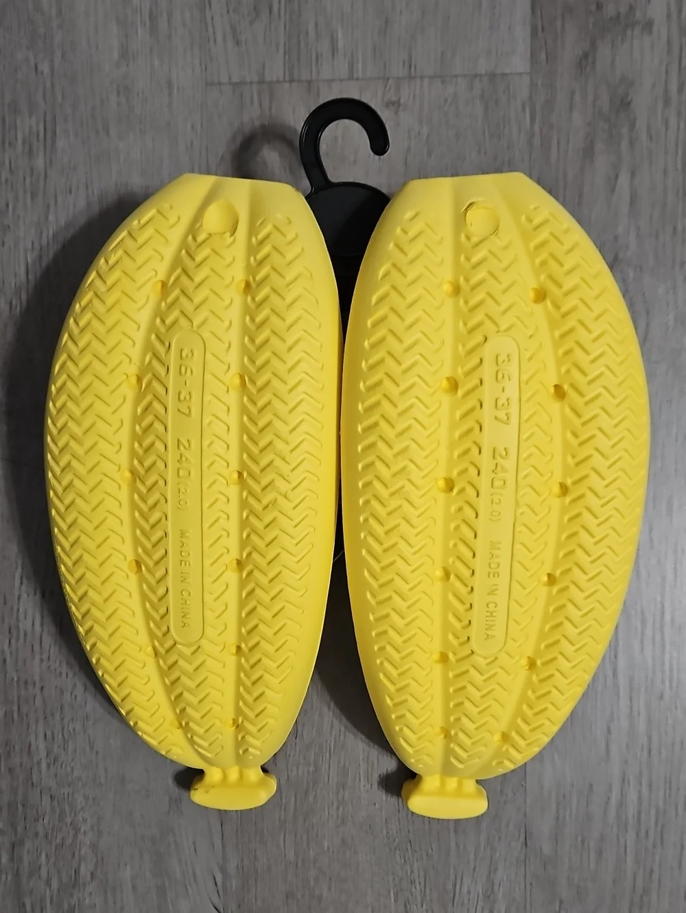 BANANA BOAT SHOES